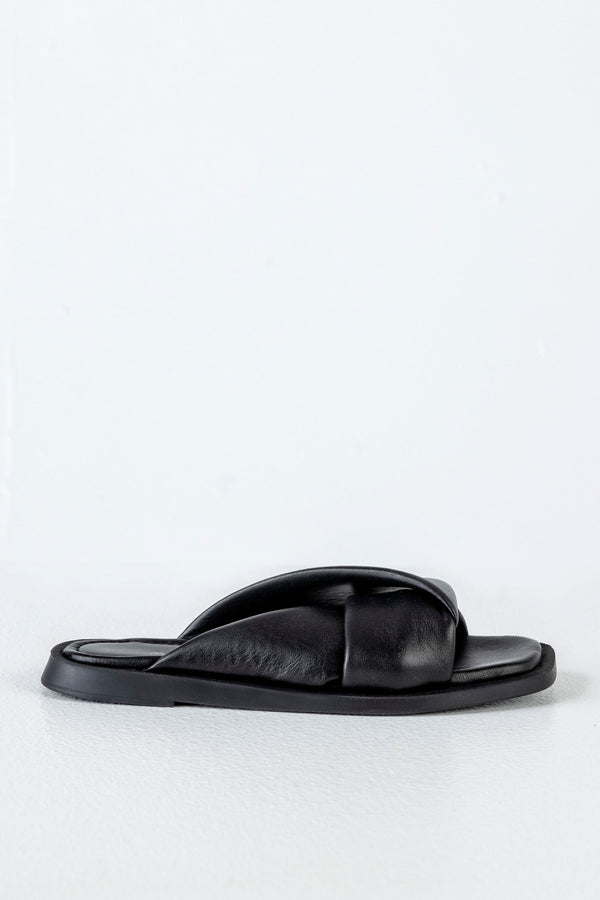 Leather quilted slide sandals