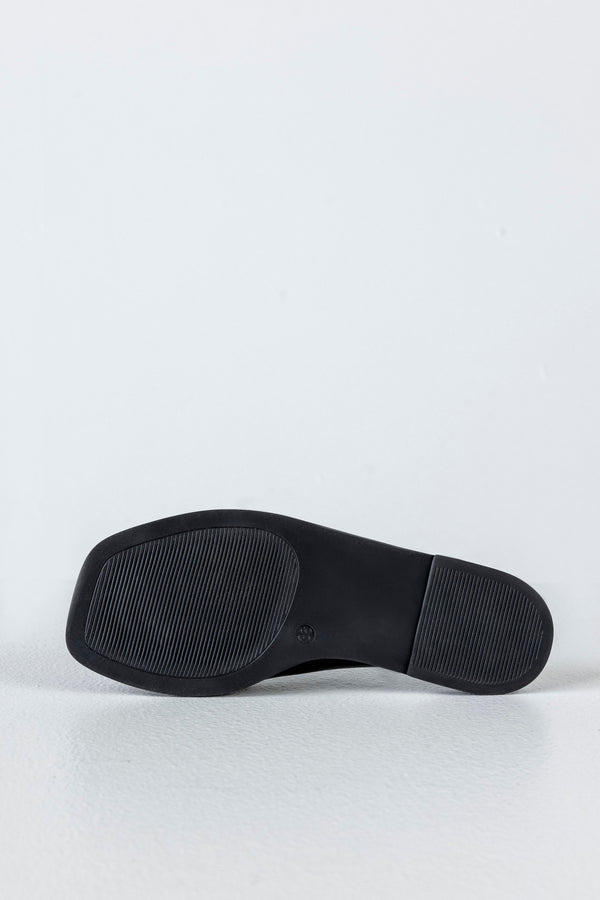 Leather quilted slide sandals