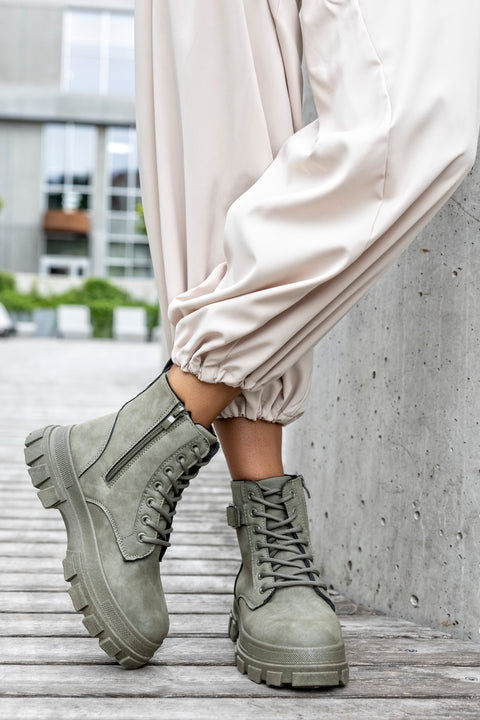 Chunky sole lace-up boots with buckle