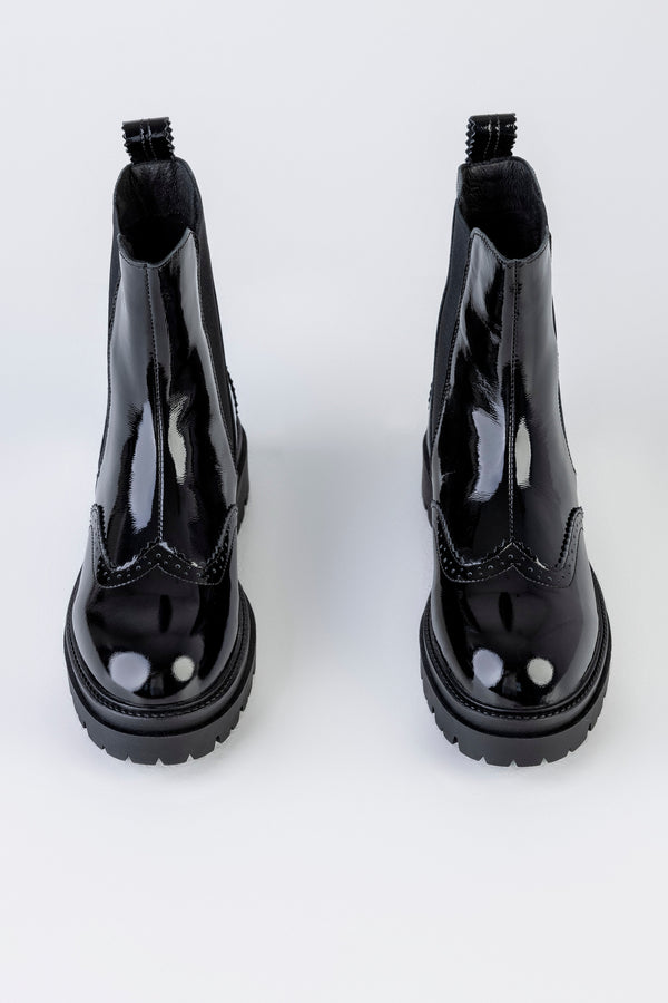Leather chelsea boots