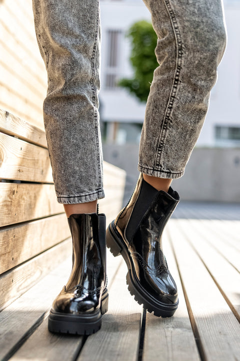 Leather chelsea boots