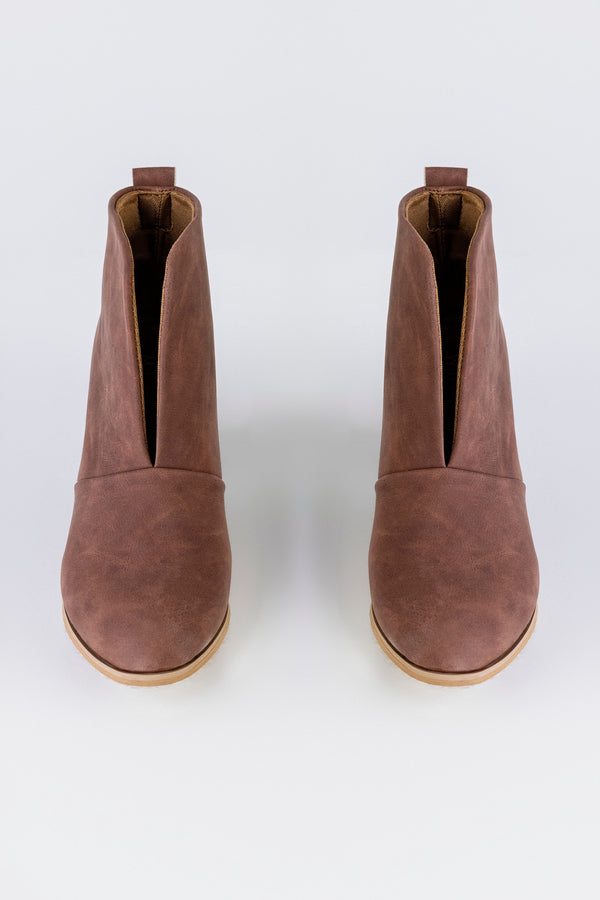 Front cut boots