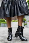 Zip-side fastening boots