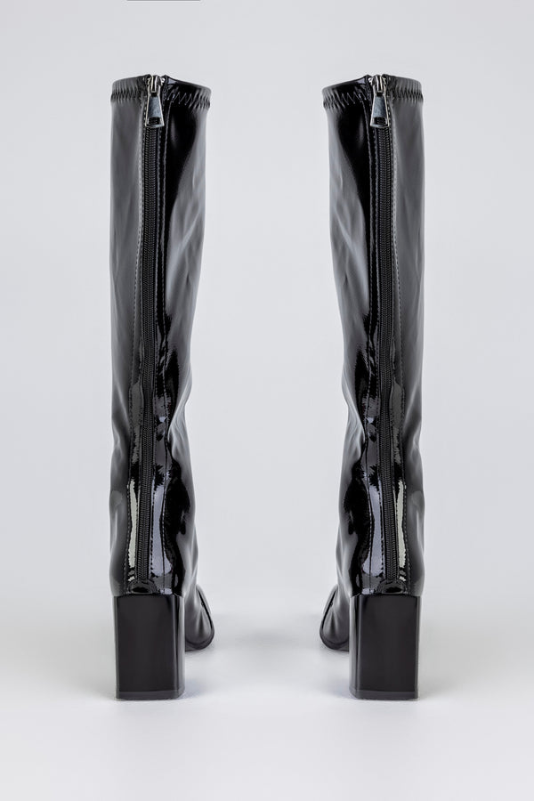 Zip back fastening boots
