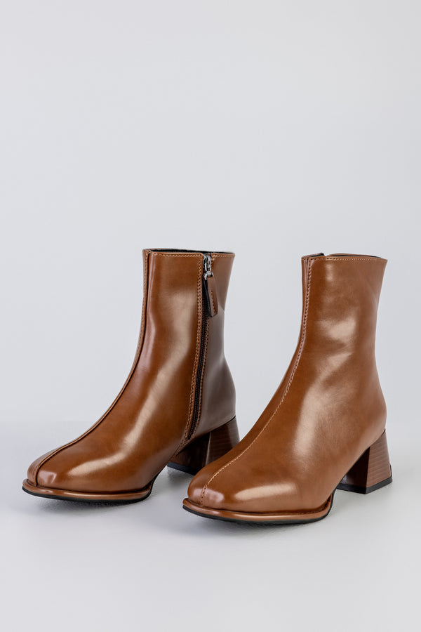 Zip-side fastening boots