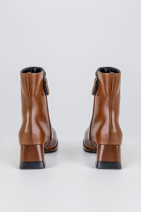 Zip-side fastening boots