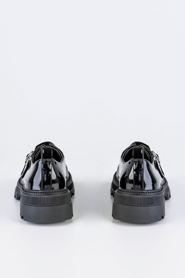 Chunky-sole shoes with buckles