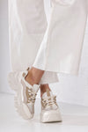 Lace-up fastening sneakers