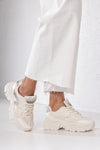 Lace-up fastening sneakers