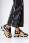 Lace-up fastening sneakers