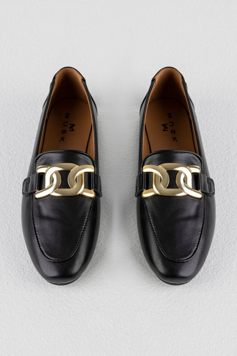 Loafers with chain