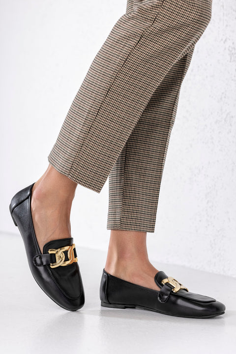 Loafers with chain