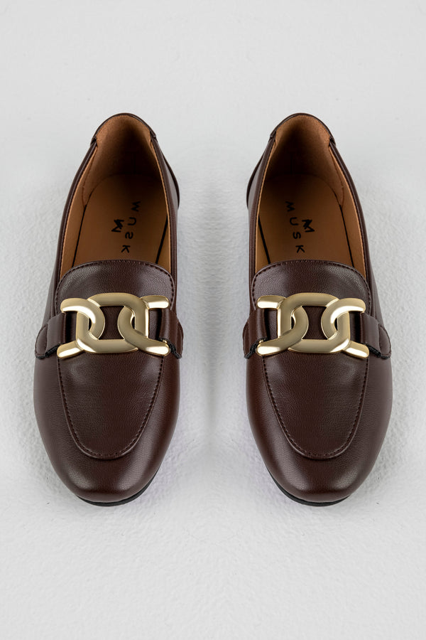 Loafers with chain