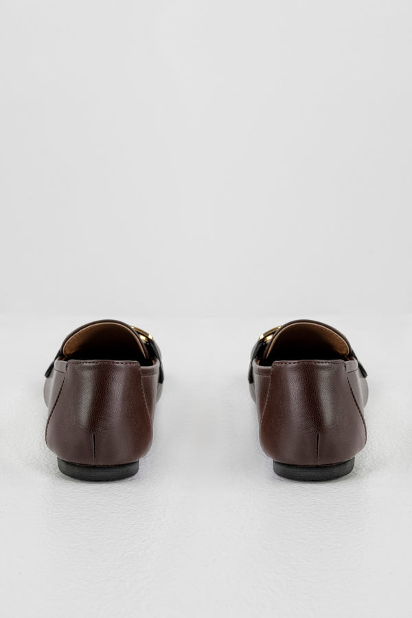 Loafers with chain