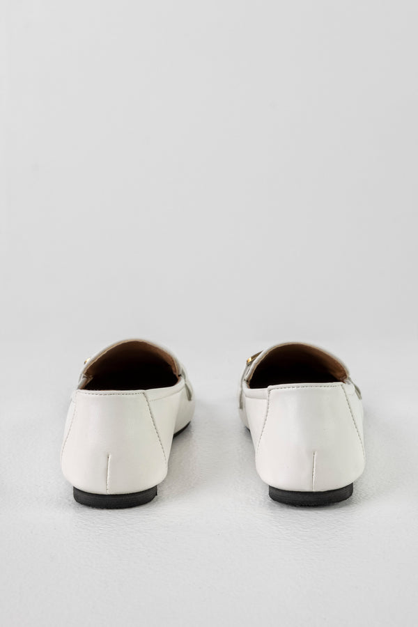Loafers with chain