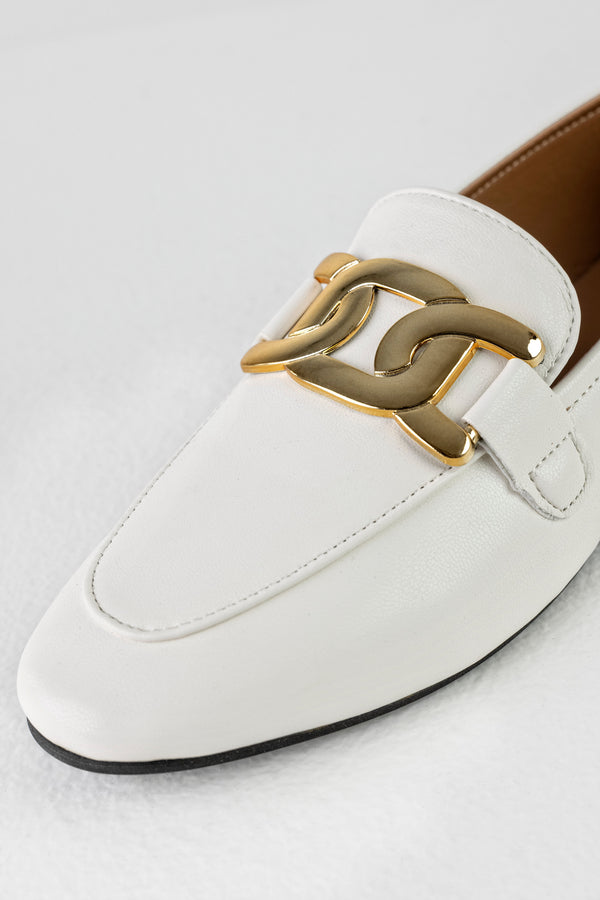 Loafers with chain