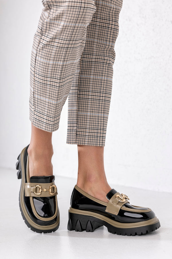 Chunky sole loafers with chain