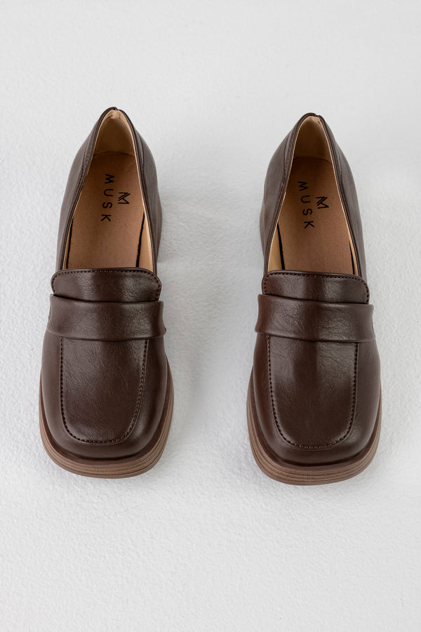 Heeled loafers