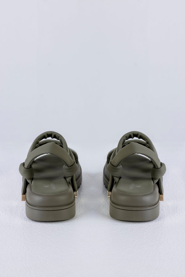 Chunky sole puffy sandals