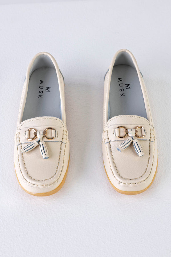 Mocassins en cuir à pompons