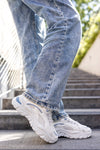 Lace-up fastening sneakers