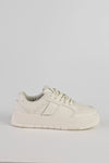 Lace-up fastening sneakers