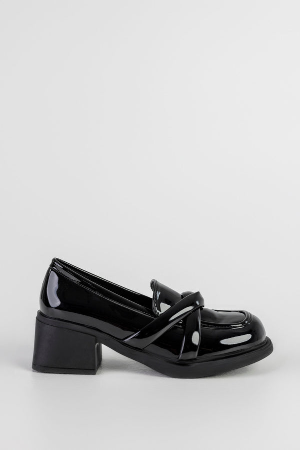 Heeled loafers