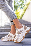 Lace-up fastening sneakers