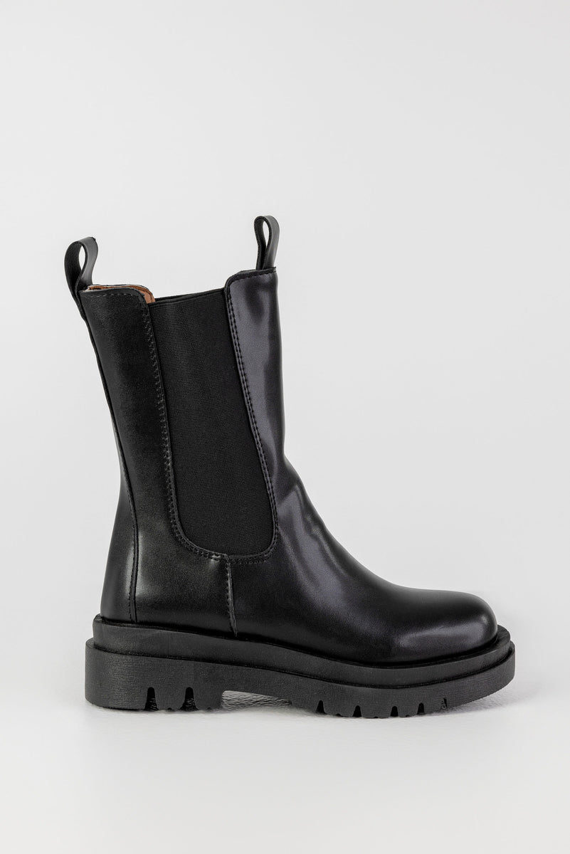 Chelsea boots– The Musk