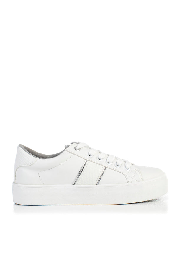 Platform sole sneakers
