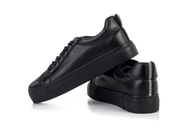 Platform sole sneakers