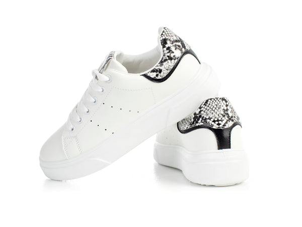 Platform sole sneakers