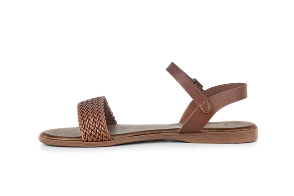 Flat sole sandals