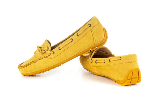 Moccasins with ribbon