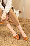 Slingback, pointed toe shoes