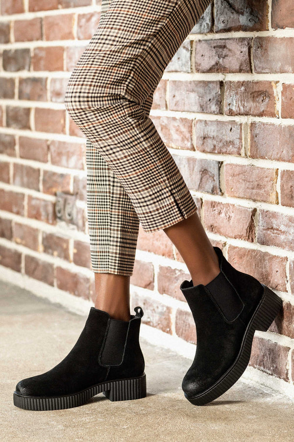 Leather chelsea boots