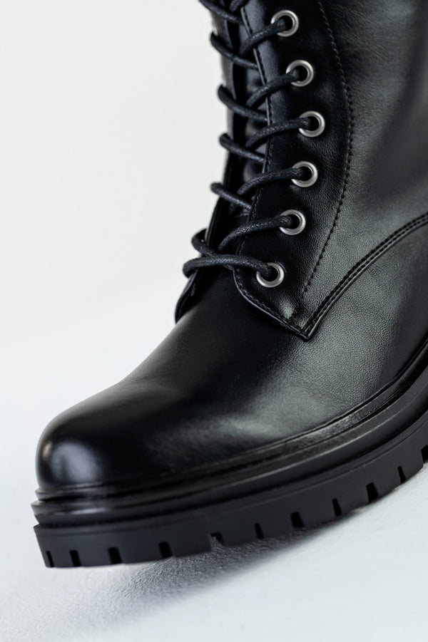 Lace-up boots