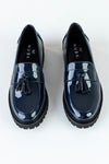 Loafers with tassels