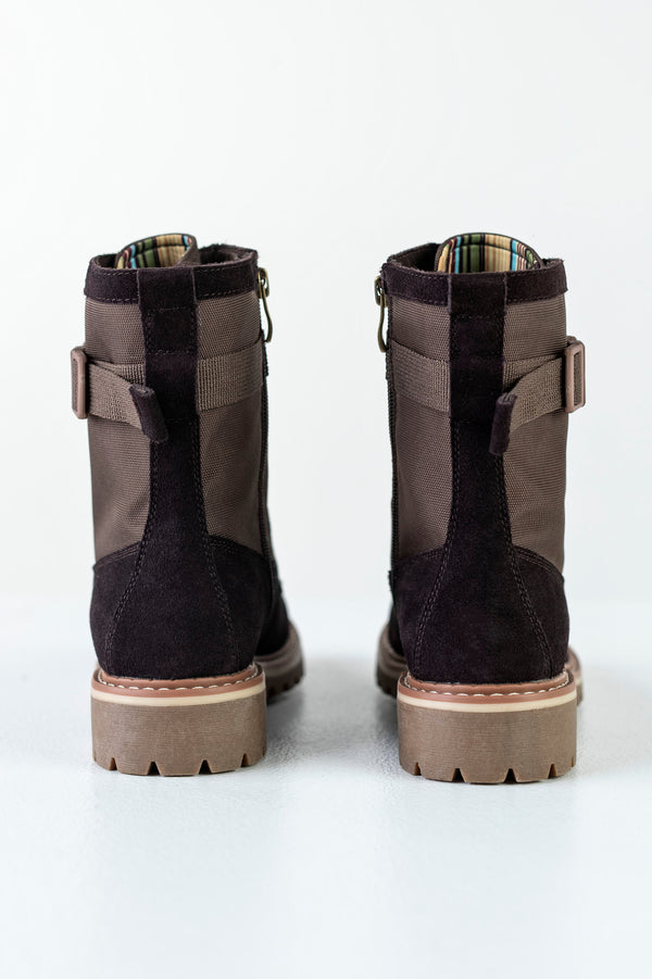 Leather lace-up boots with buckle