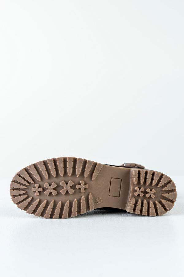 Leather lace-up boots with buckle