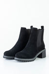 Leather boots with elastic at sides