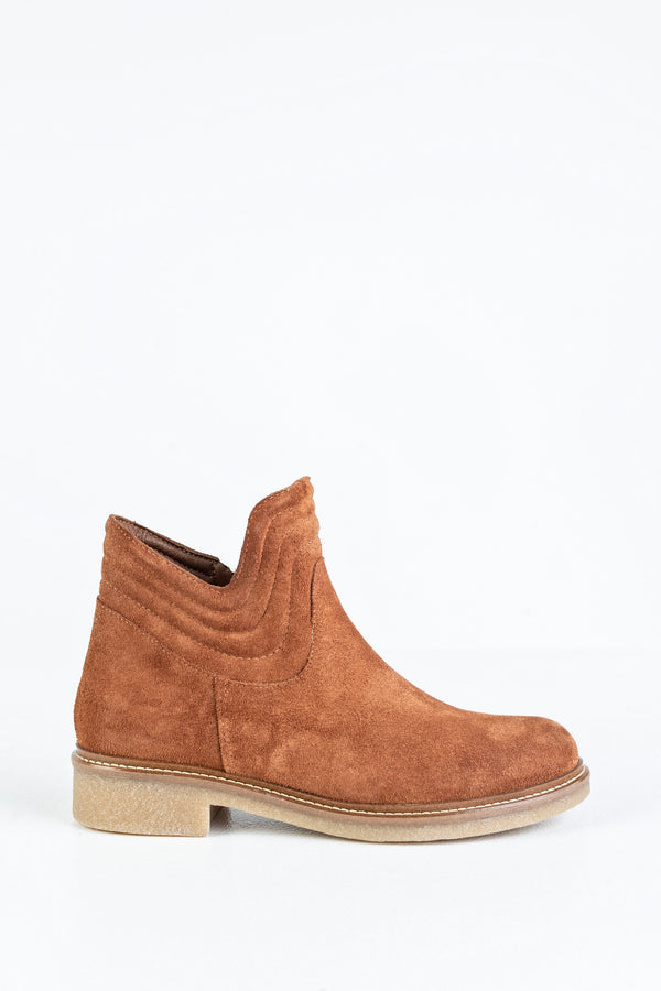 Leather boots with wave top