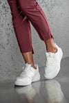 Lace-up fastening sneakers