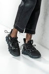 Sneakers with laces