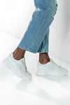 Lace-up fastening sneakers