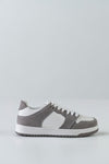 Lace-up fastening sneakers