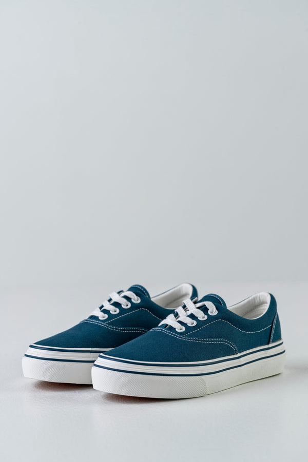 Lace-up fastening canvas sneakers