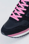 Lace-up fastening sneakers