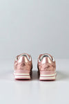Lace-up fastening sneakers