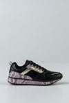 Lace-up fastening sneakers